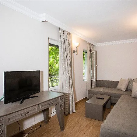 Moonshine & فندق 3*