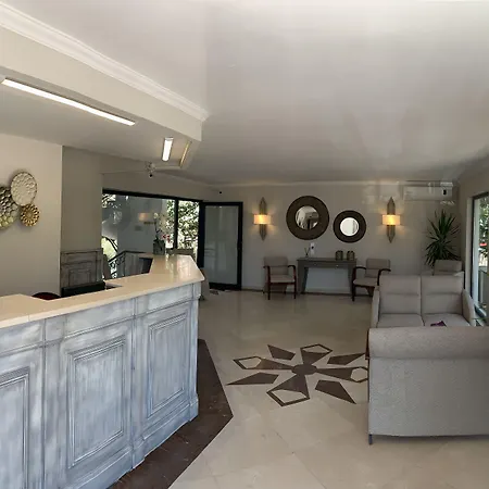 Moonshine & فندق بودروم