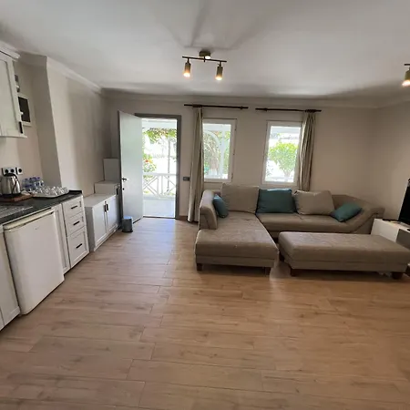 فندق Moonshine &