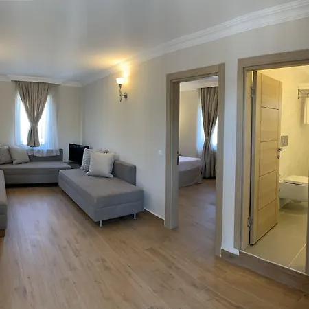 Moonshine & فندق 3*