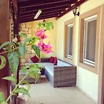 Otel Moonshine &